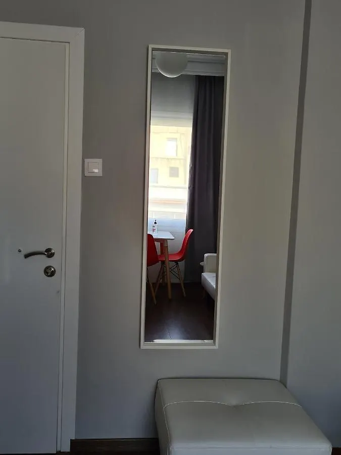 Red Rooms Tsimiski 60 Salonic Apartament