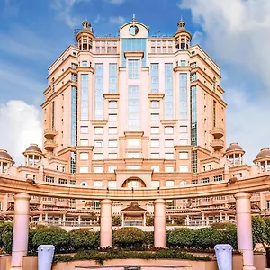 ***** Otel Swissotel Al Murooj Birleşik Arap Emirlikleri