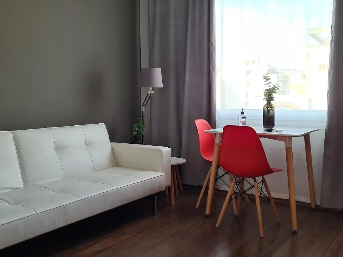 Red Rooms Tsimiski 60 سالونيك شقة