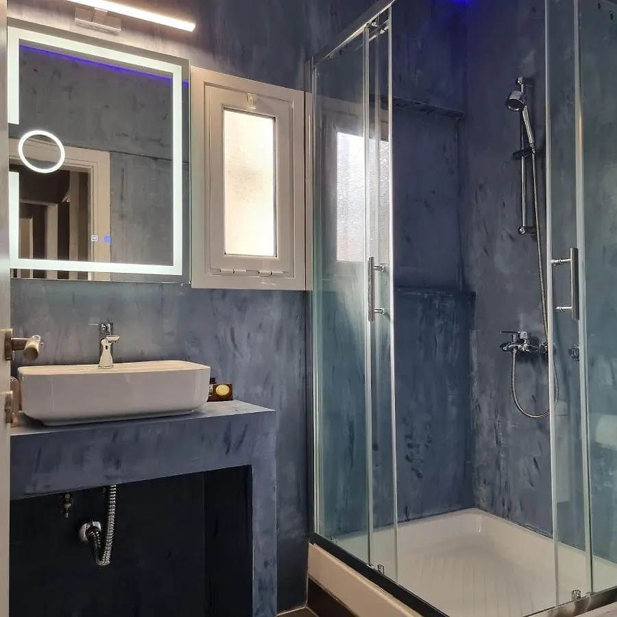 Red Rooms Tsimiski 60 سالونيك اليونان