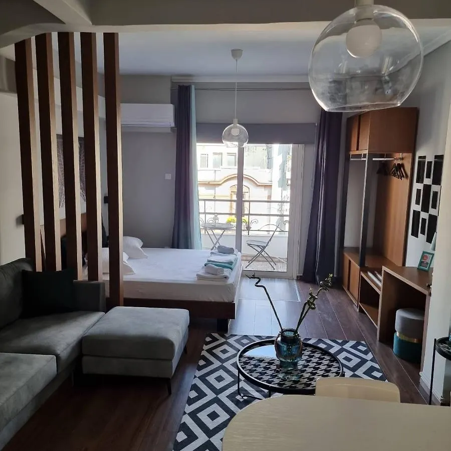 Red Rooms Tsimiski 60 سالونيك